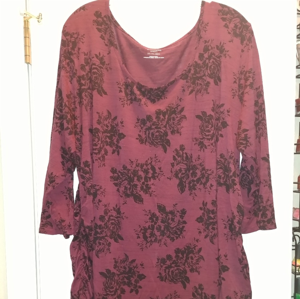 Scoop neck maternity top bundle